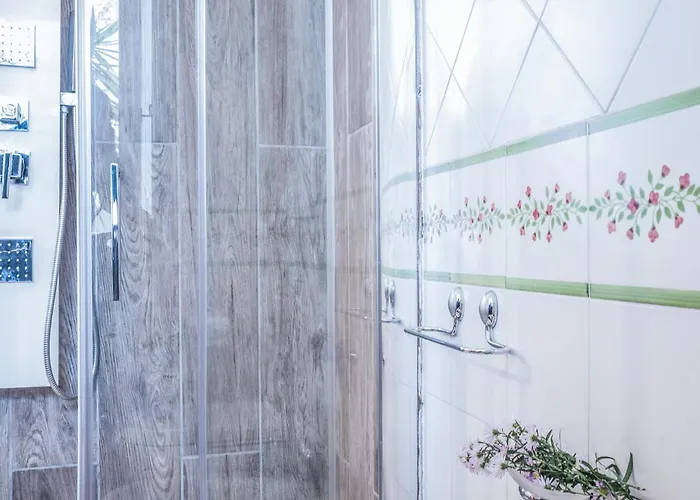 Amore Rentals - Maison Palazzo Correale Apartment *