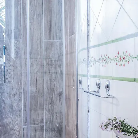 Amore Rentals - Maison Palazzo Correale Apartment *
